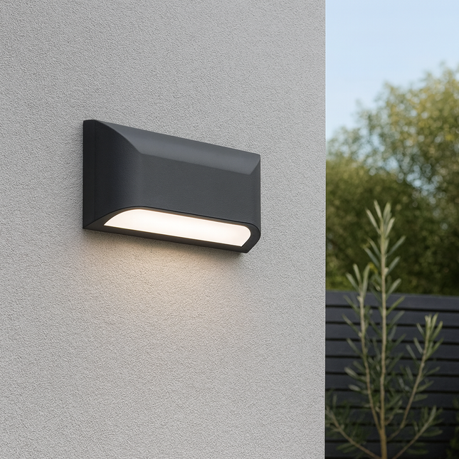 Outdoor Curved Down Wall Light – 5W LED, 4000K Neutral White, IP55, Black
