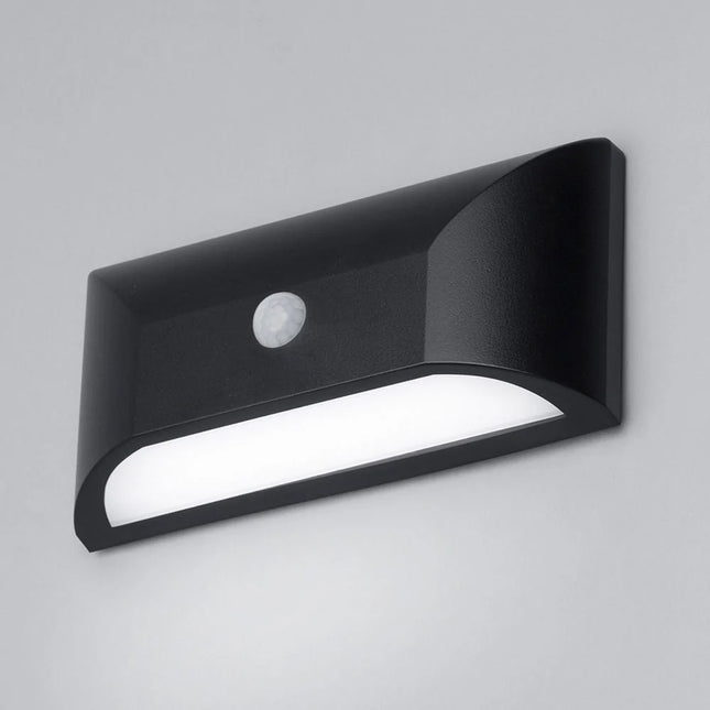 Outdoor Curved Down Wall Light with PIR Sensor – 5W LED, 4000K Neutral White, IP55, Black