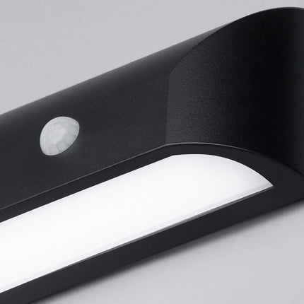 Outdoor Curved Down Wall Light with PIR Sensor – 5W LED, 4000K Neutral White, IP55, Black